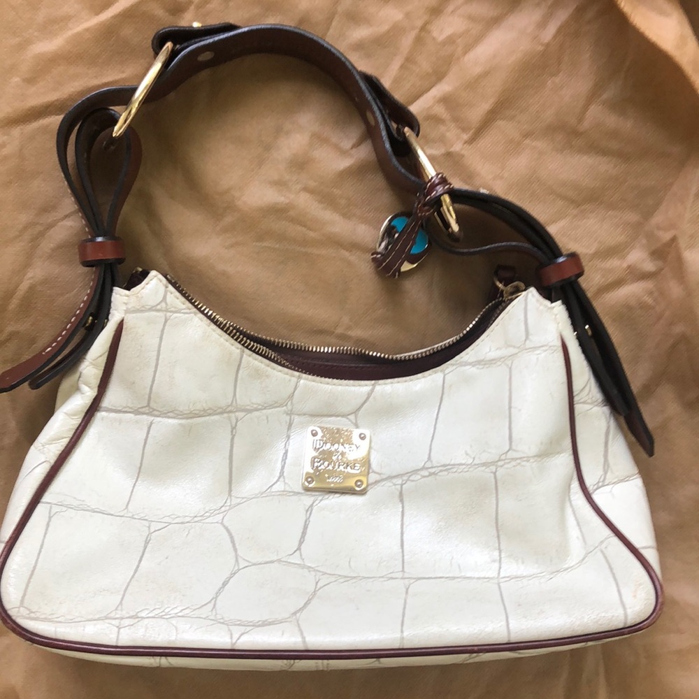 Dooney & Bourke white leather purse